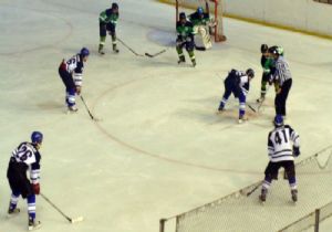 Buz hokeyinde büyük hedef